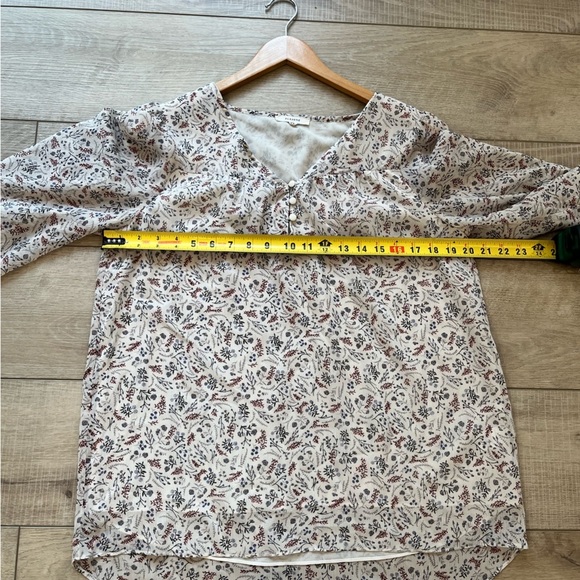 PLEIONE floral boho prairie bell sleeve v-neck blouse size small - Picture 7 of 10